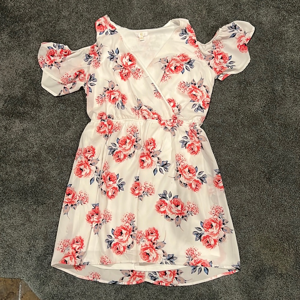 Charming Charlie’s white floral print dress. Off the shoulders sleeves, cinched.